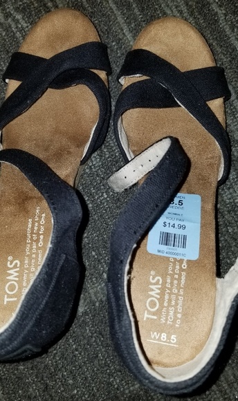 Wedges by Toms - Picture 2 of 3